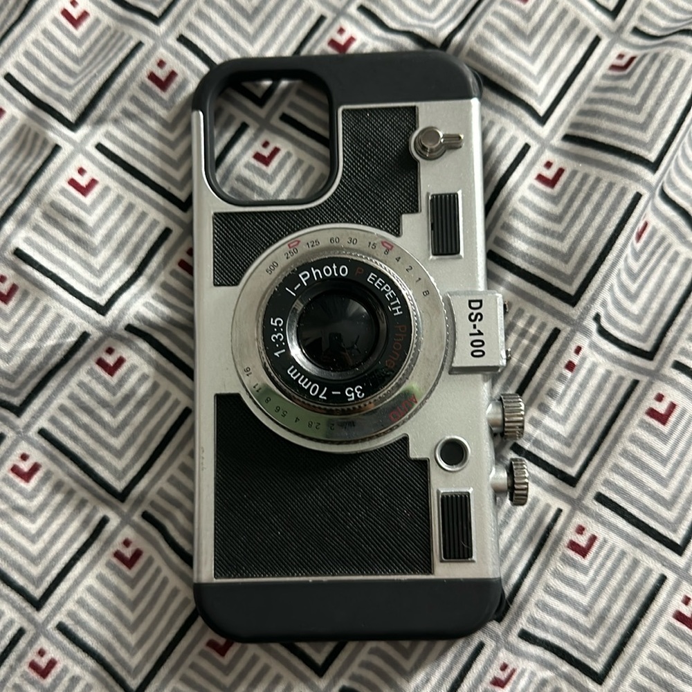Iphone 12 Camera case black.